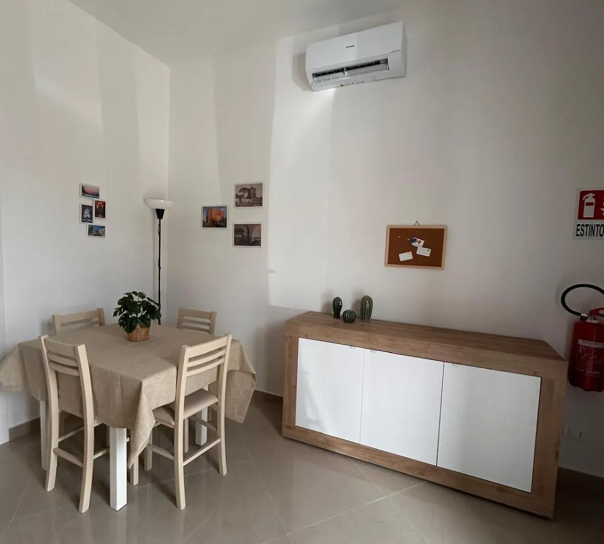 Zisa Apartment Palermo 0*,  Italy